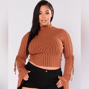 Beautiful Fitted Neck Sweater, Rust, Burnt Orange Size Medium